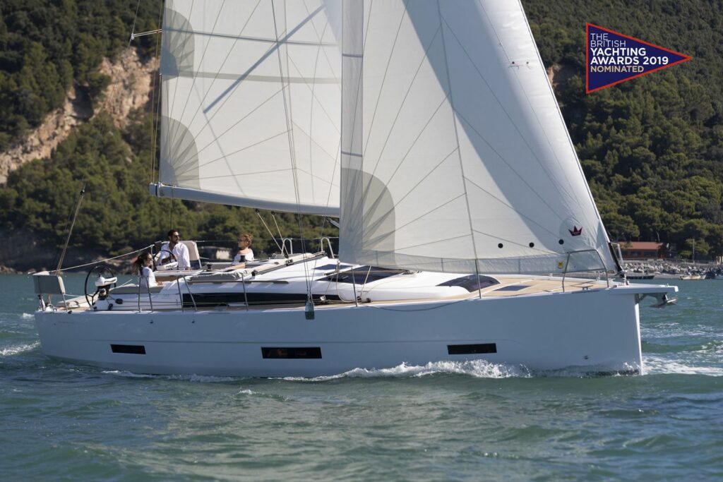 dufour-430-nominated-for-the-british-yachting-awards