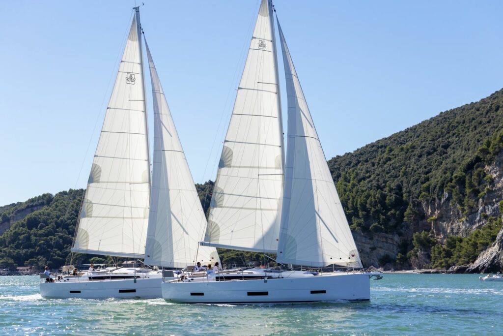 dufour-390-and-430-nominated-for-the-boat-of-the-year-awards