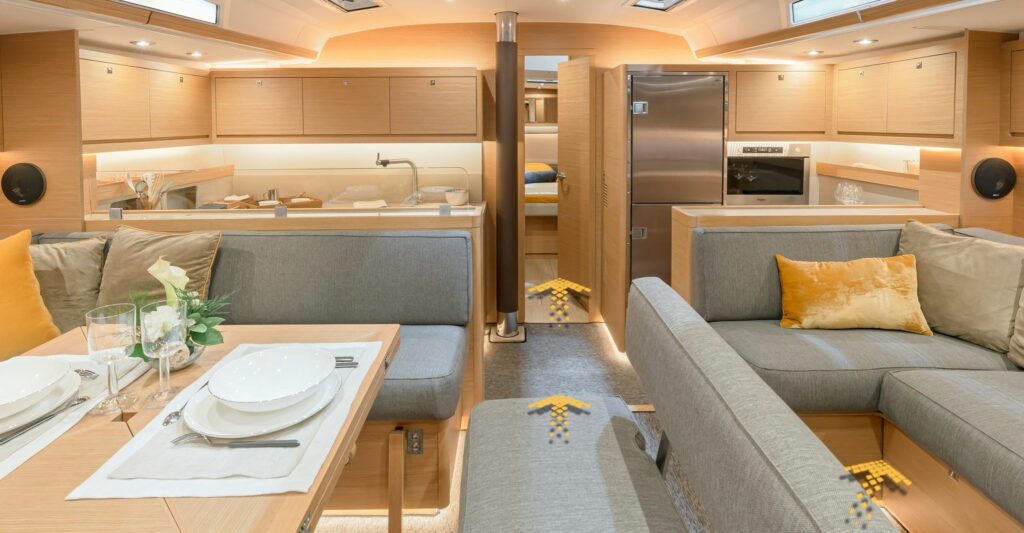 dufour-530-discover-her-new-360-virtual-tour