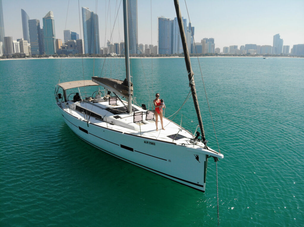 Cruising-yacht-dufour-460-photo-boat-1