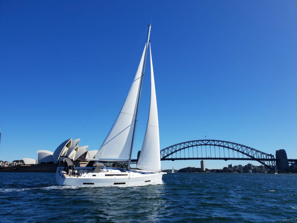 Cruising-yacht-dufour-530-photo-boat-1