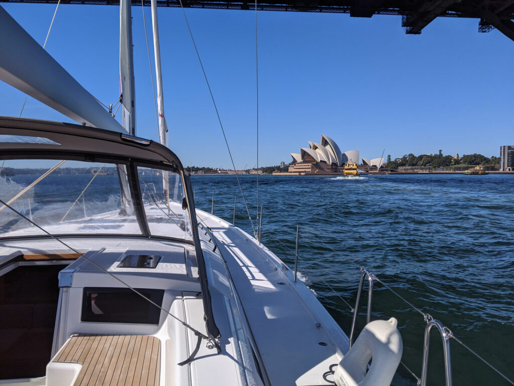 Cruising-yacht-dufour-530-photo-boat-2