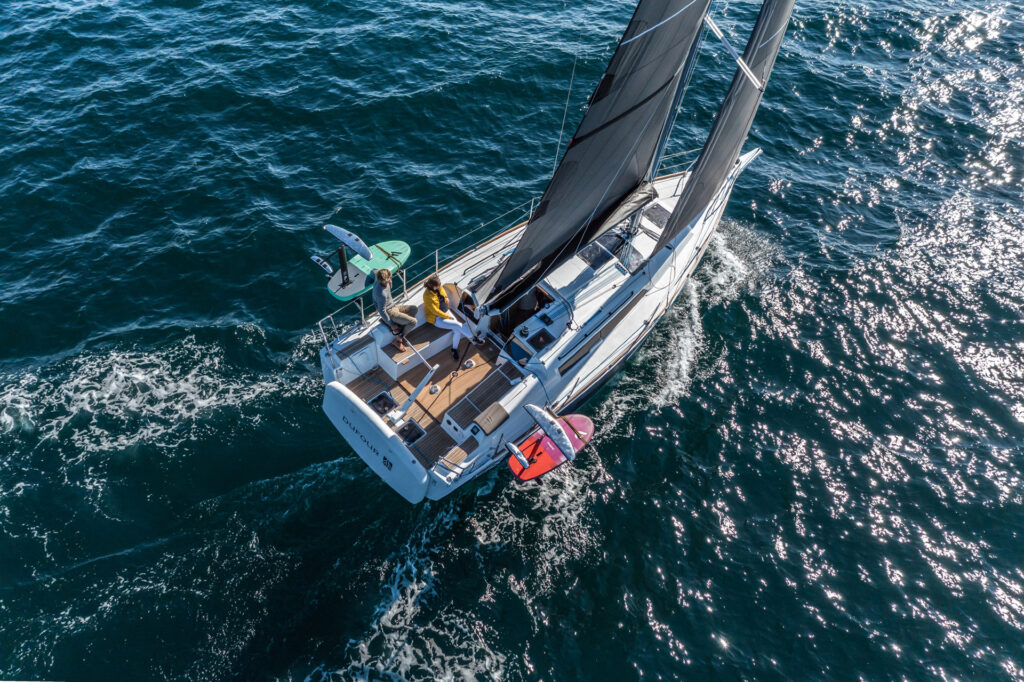 voiles-et-voiliers-dufour32-november-2021-french
