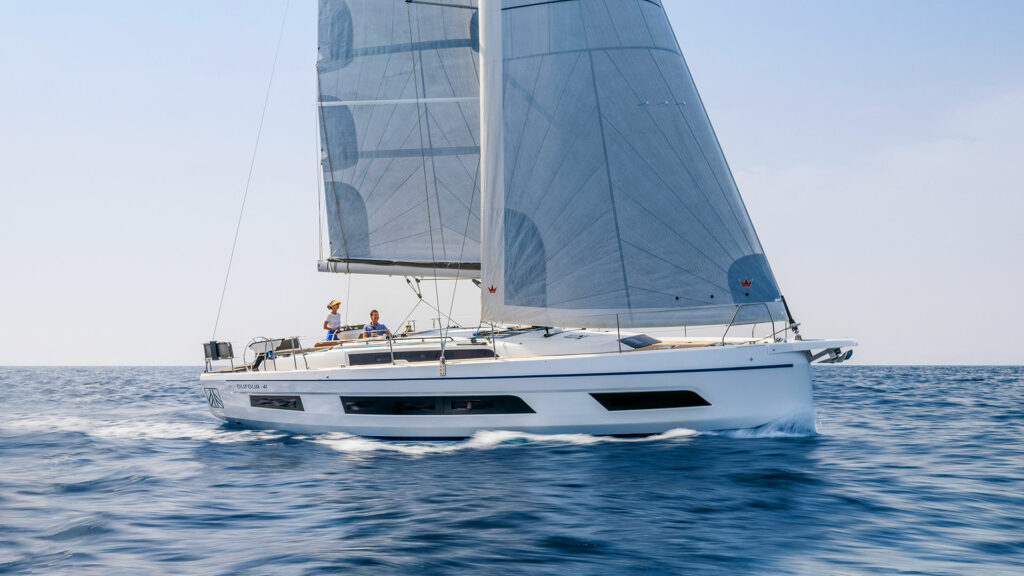 premieres-photos-officielles-du-voilier-dufour-41